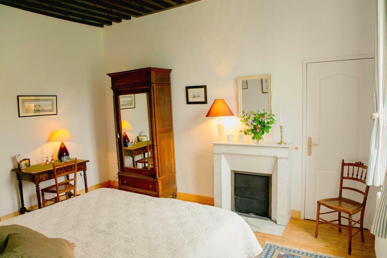 Bed & Breakfast Chateau Les Cedres Bretteville-l'Orgueilleuse Екстер'єр фото
