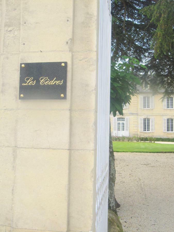 Bed & Breakfast Chateau Les Cedres Bretteville-l'Orgueilleuse Екстер'єр фото
